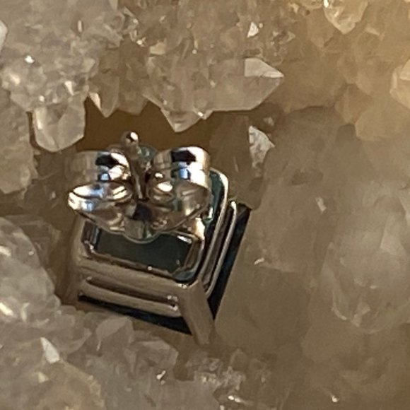 ❌❌❌SOLD❌❌❌ 14Kt White Gold 2.5 tcw Leach & Garner London Blue Topaz Studs - Picture 4 of 9